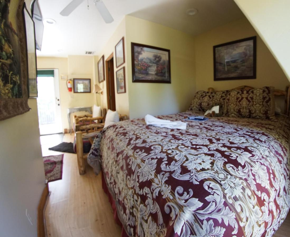 לייק ארוהד Fleur De Lac Europeran Inn מראה חיצוני תמונה