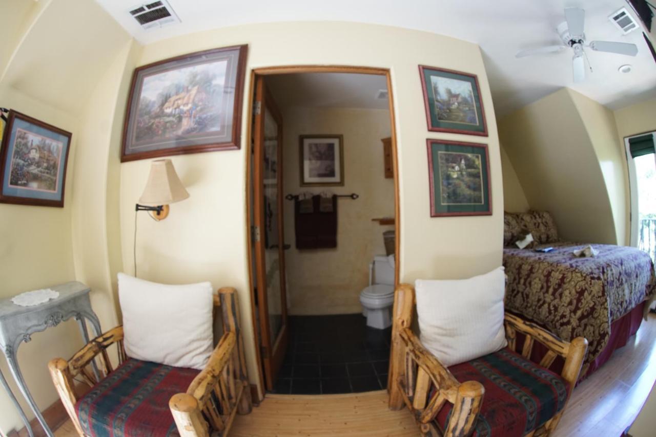 לייק ארוהד Fleur De Lac Europeran Inn מראה חיצוני תמונה