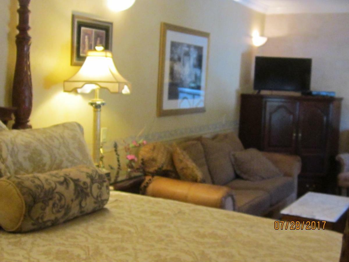 לייק ארוהד Fleur De Lac Europeran Inn מראה חיצוני תמונה